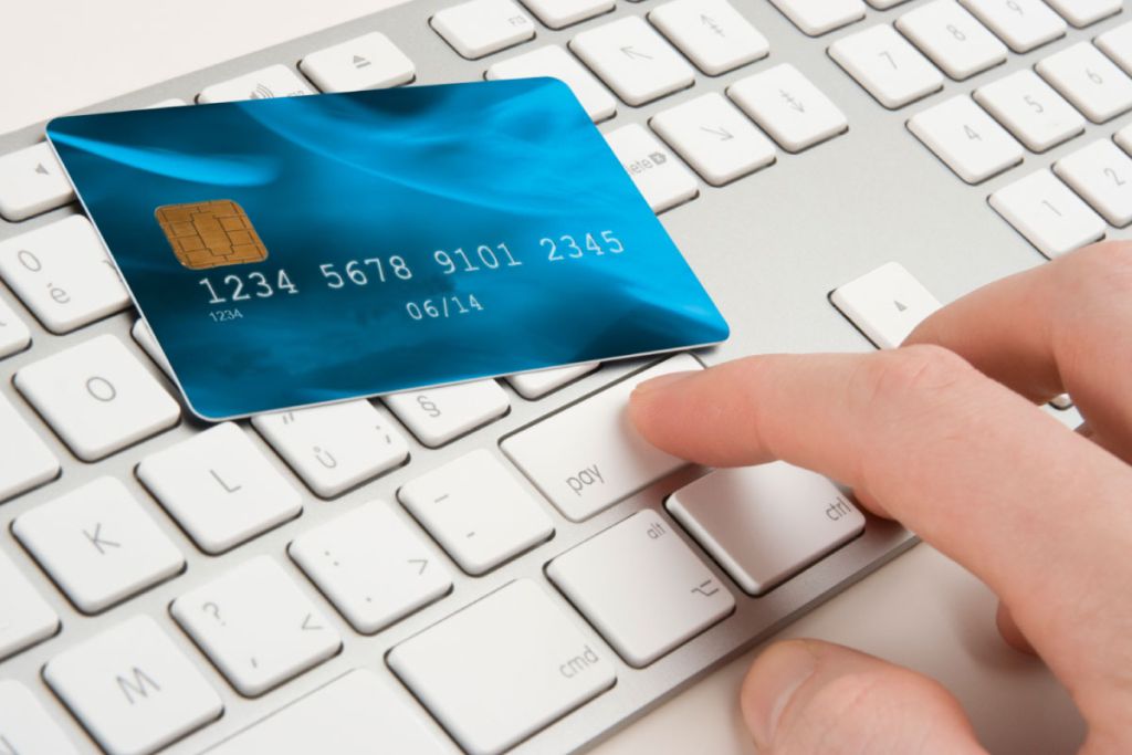 tarjeta-de-credito-isttra-seguros Seguros de líneas financieras